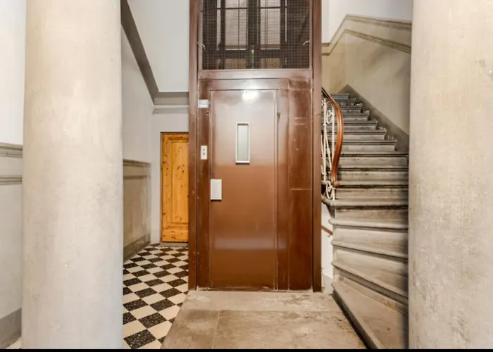 Indipendenza Flat