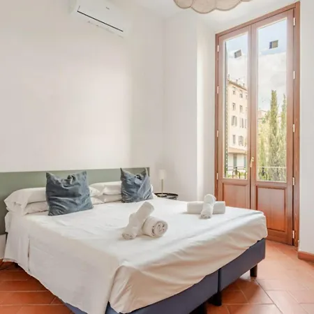 Indipendenza Flat *